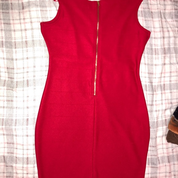 Dress - Picture 2 of 2